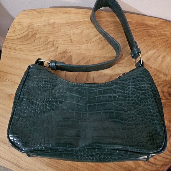 Dark Green Croc-Embossed Shoulder Bag with Gold Slytherin Emblem - Picture 5 of 6